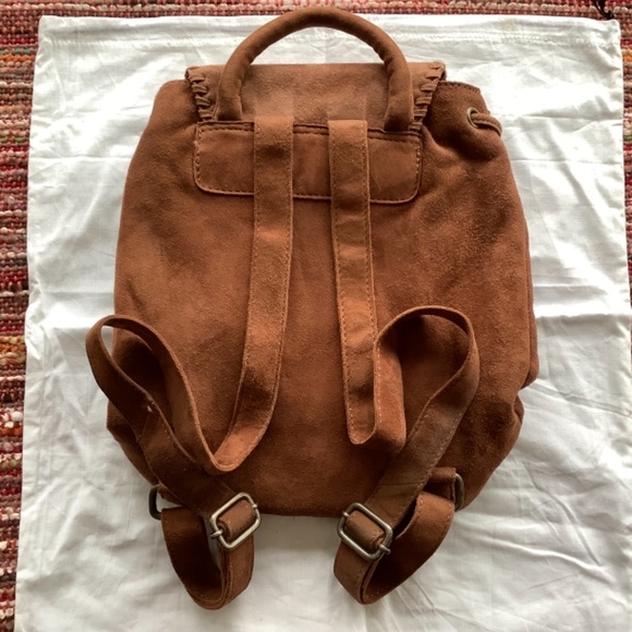 🤩 HOST PICK 🤩 Liebeskind brown boho fringe suede backpack - Picture 8 of 10